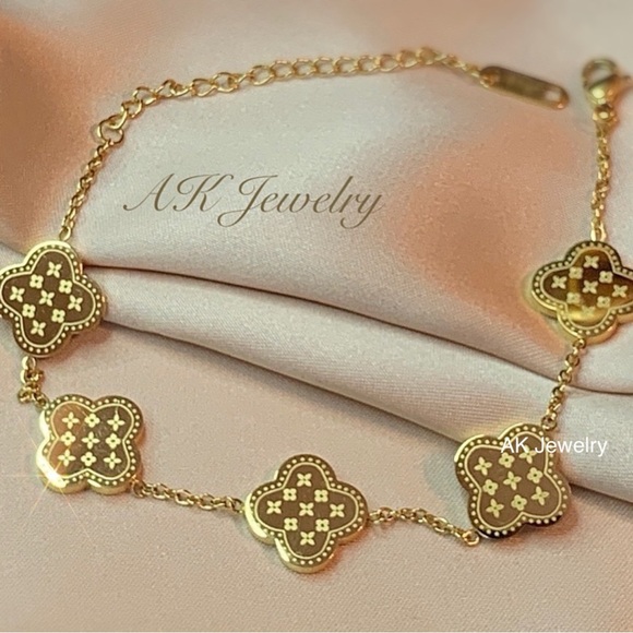 💎18k BRACELET Gold Clover 5 Motifs Flower Bracelet Etched Gold Plated - Picture 1 of 7